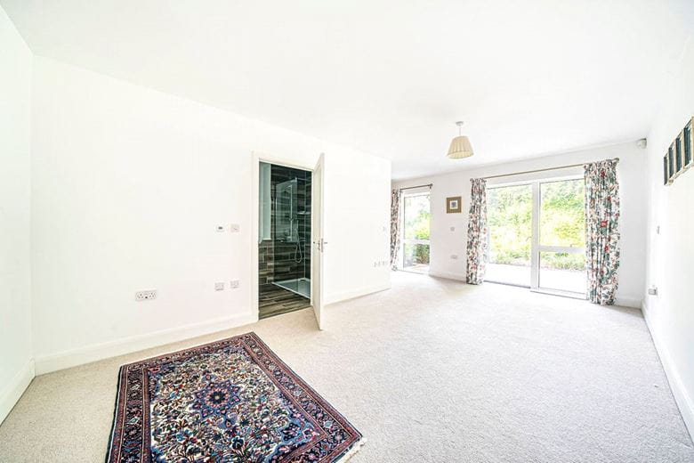 2 bedroom flat, Holts Court, Sarum Road SO22 - Sold STC