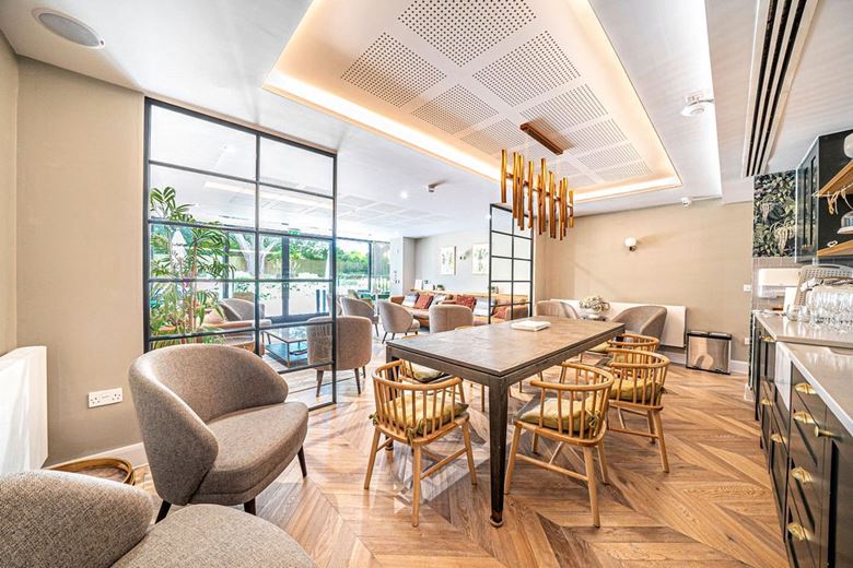 2 bedroom flat, Holts Court, Sarum Road SO22 - Sold STC