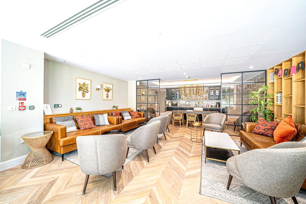 2 bedroom flat, Holts Court, Sarum Road SO22 - Sold STC