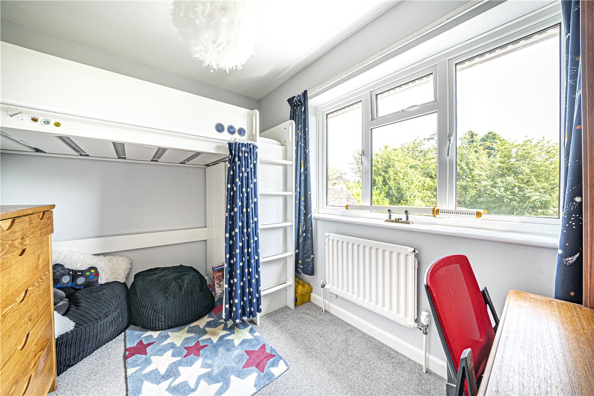 3 bedroom house, Burnett Close, Winchester SO22 - Sold STC