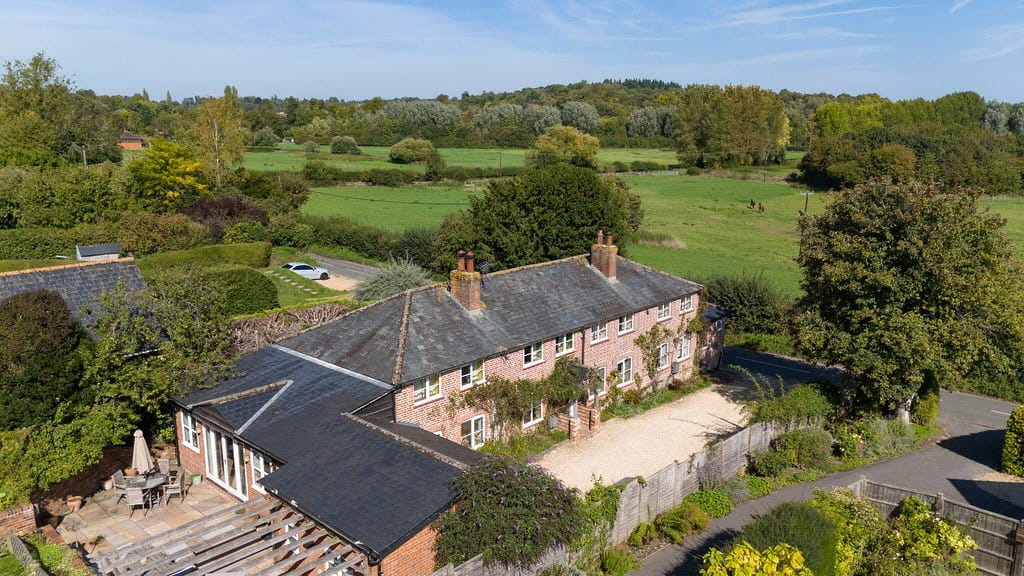 5 bedroom house, Hurstbourne Priors, Whitchurch RG28 - Available