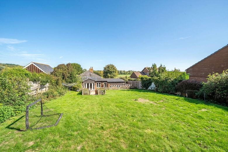 5 bedroom house, Hurstbourne Priors, Whitchurch RG28 - Available