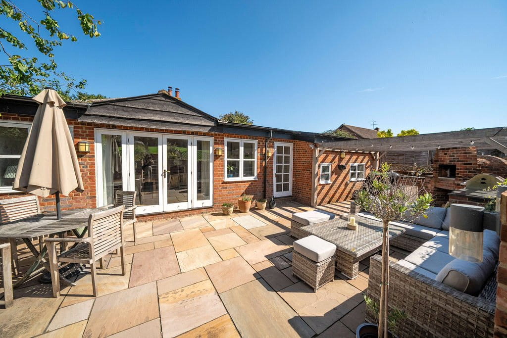 5 bedroom house, Hurstbourne Priors, Whitchurch RG28 - Available