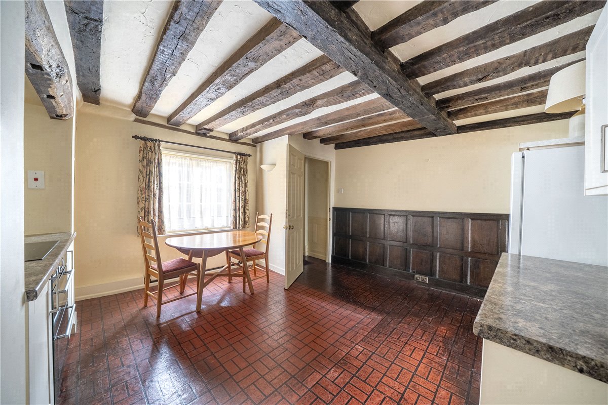 2 bedroom house, Chesil Street, Winchester SO23 - Available