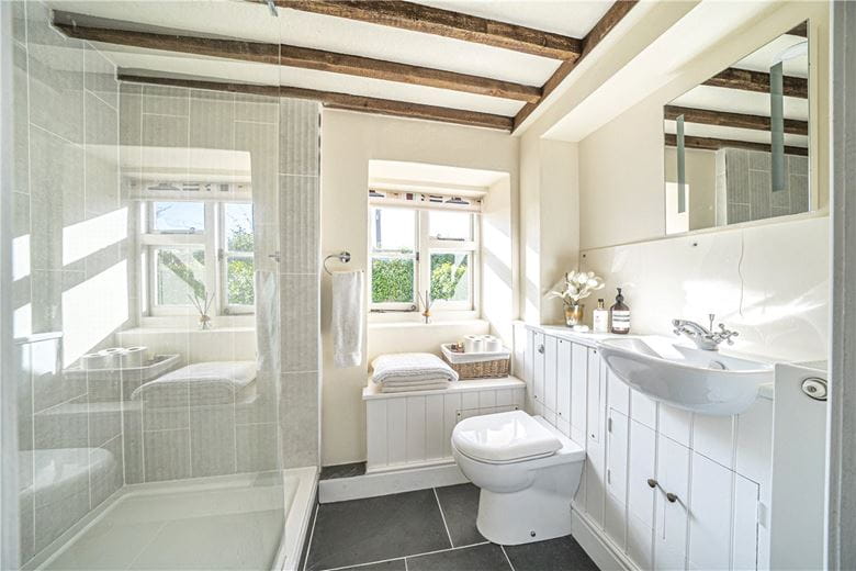 2 bedroom cottage, Kilmeston, Alresford SO24 - Available