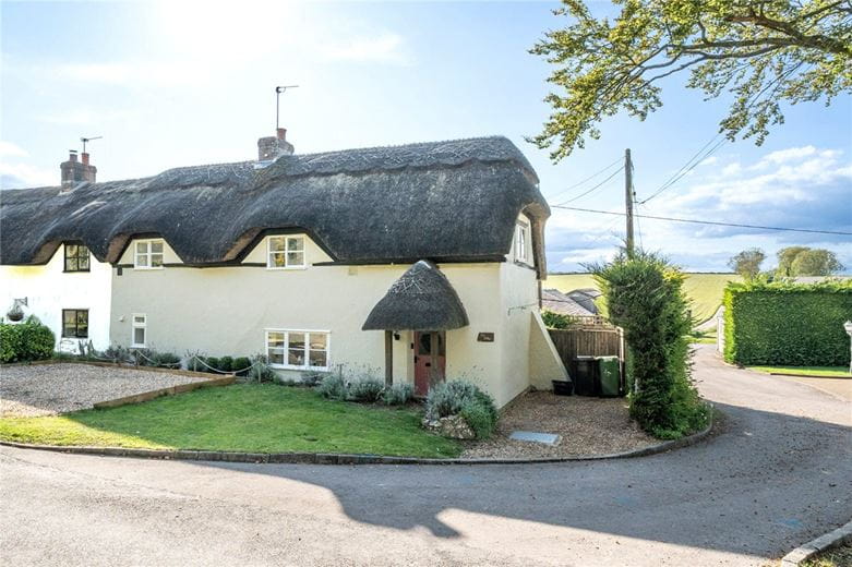 2 bedroom cottage, Kilmeston, Alresford SO24 - Available