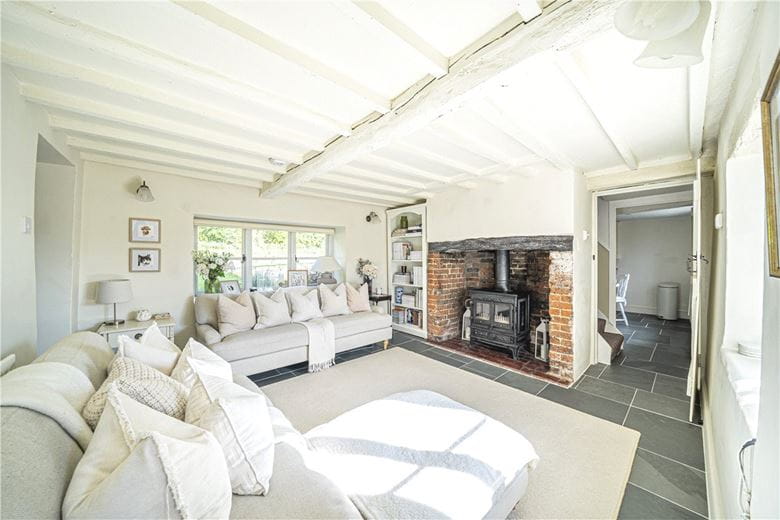 2 bedroom cottage, Kilmeston, Alresford SO24 - Available