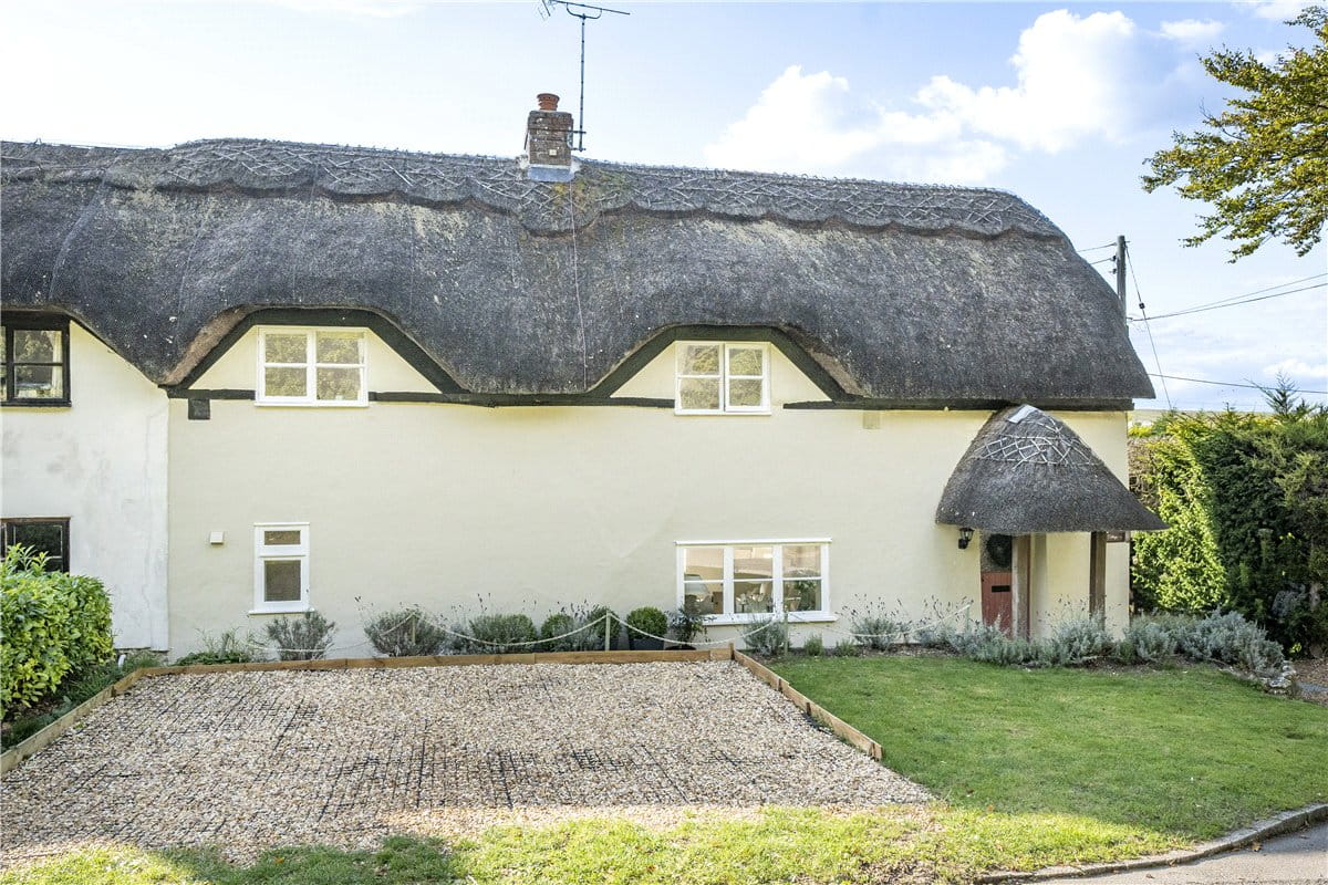 2 bedroom cottage, Kilmeston, Alresford SO24 - Available