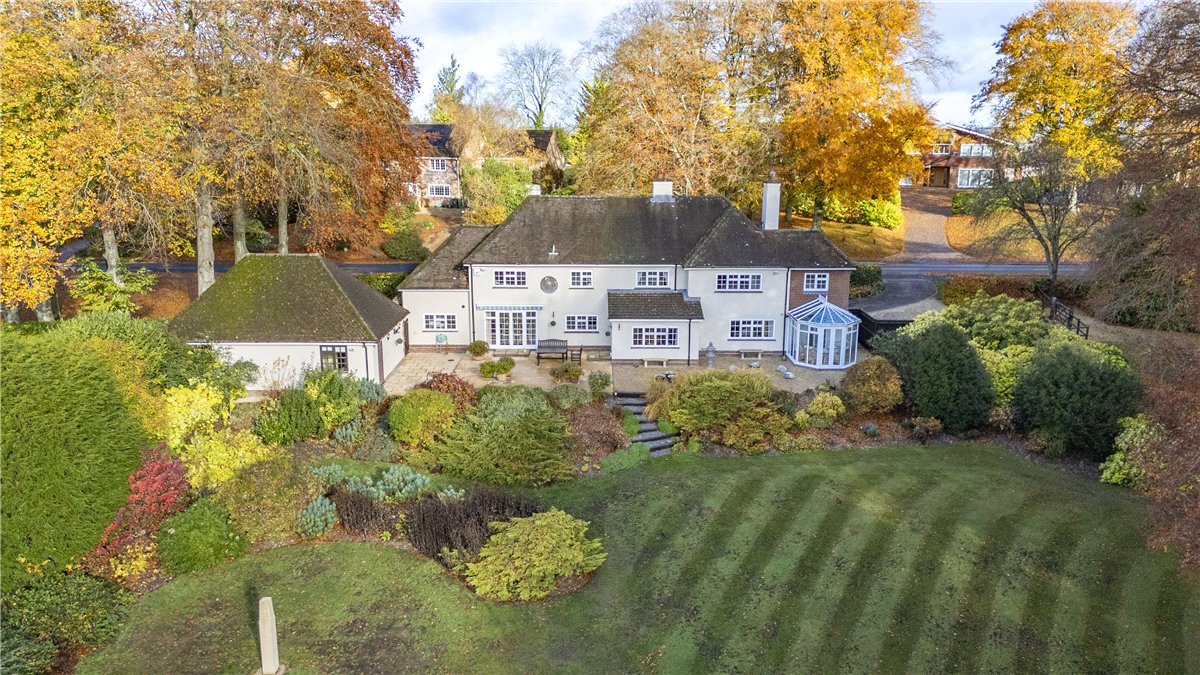 5 bedroom house, Lynch Hill Park, Whitchurch RG28 - Available