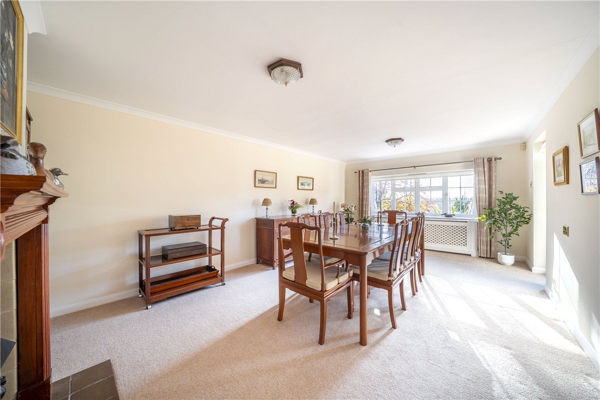 5 bedroom house, Lynch Hill Park, Whitchurch RG28 - Available