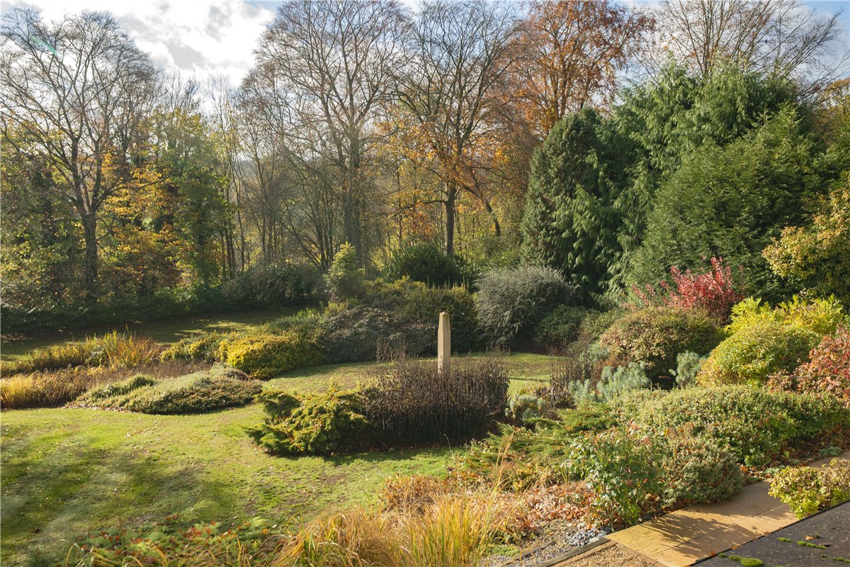 5 bedroom house, Lynch Hill Park, Whitchurch RG28 - Available