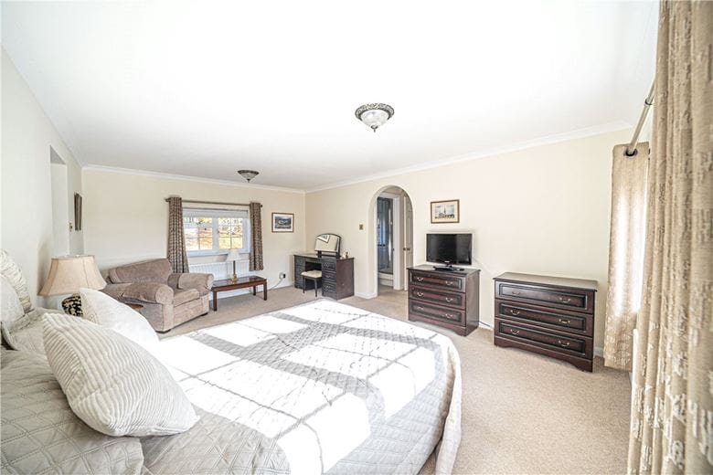 5 bedroom house, Lynch Hill Park, Whitchurch RG28 - Sold STC