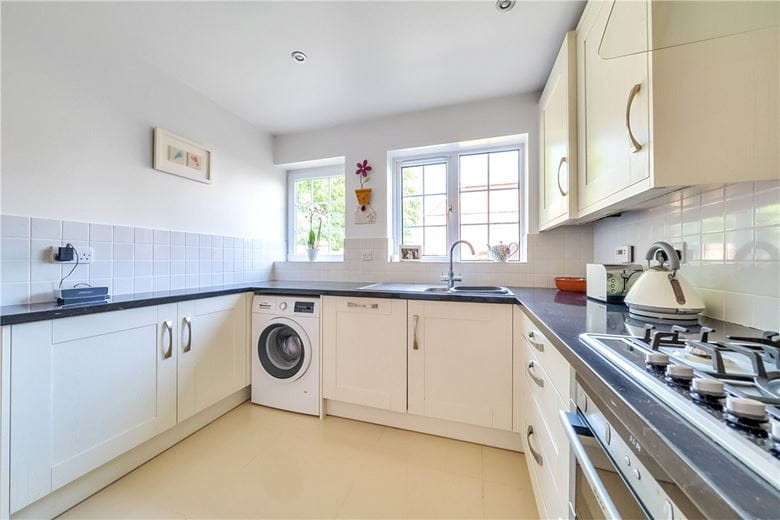 3 bedroom , Burgage Field, Whitchurch RG28 - Available