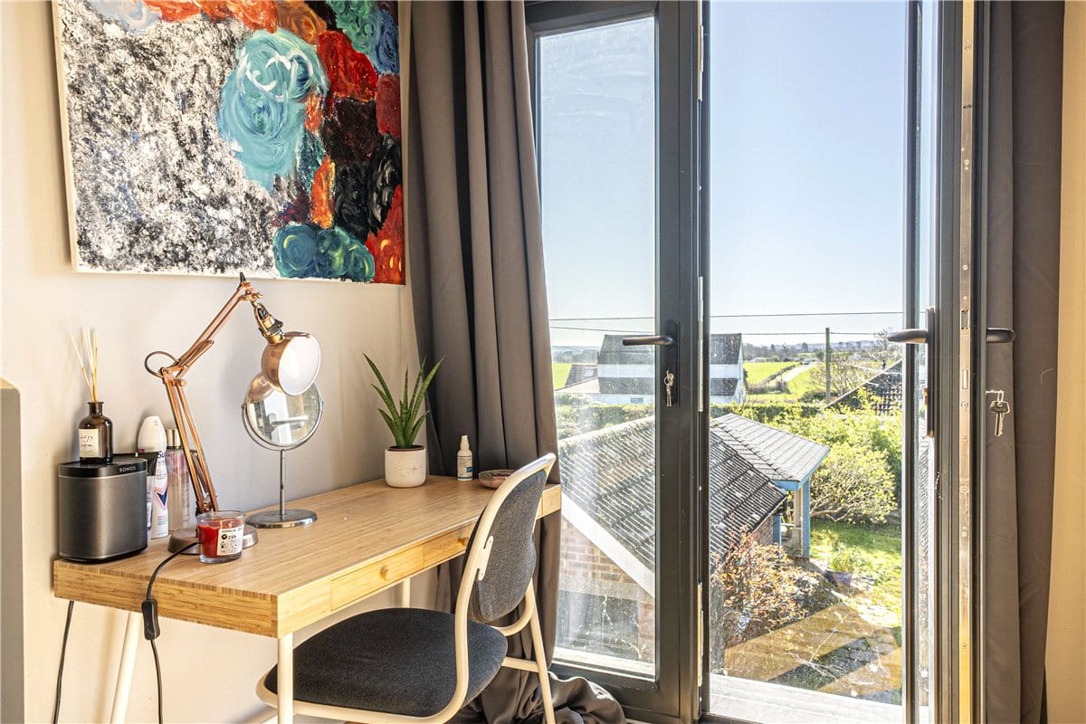 4 bedroom , Orchard Road, South Wonston SO21 - Available