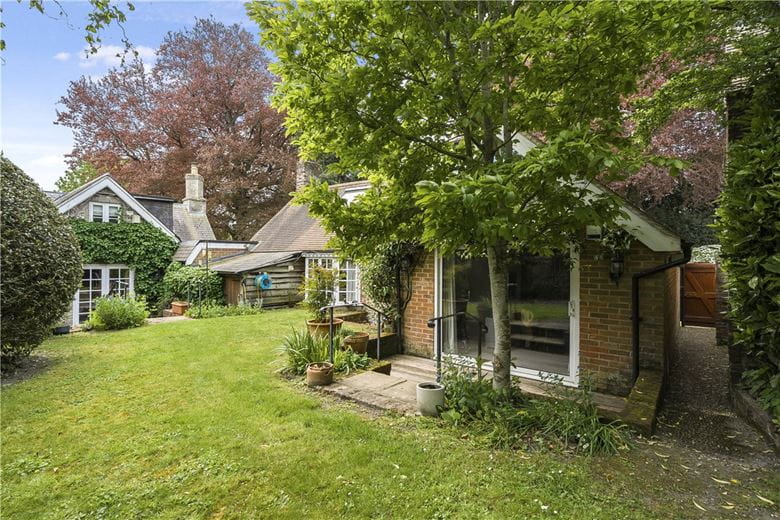 3 bedroom house, West Meon, Petersfield GU32 - Available