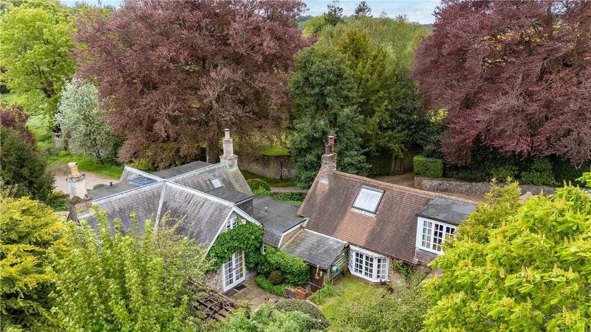 3 bedroom house, West Meon, Petersfield GU32 - Available