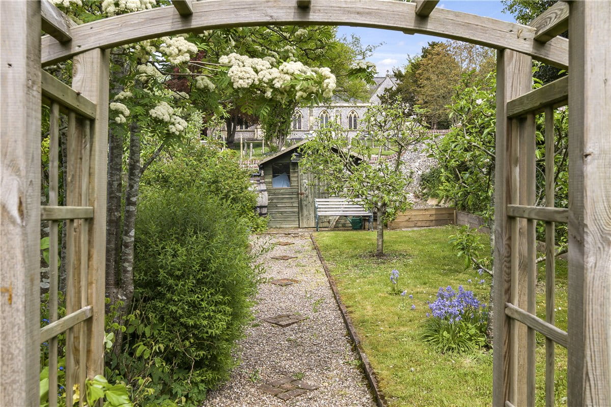 3 bedroom house, West Meon, Petersfield GU32 - Available