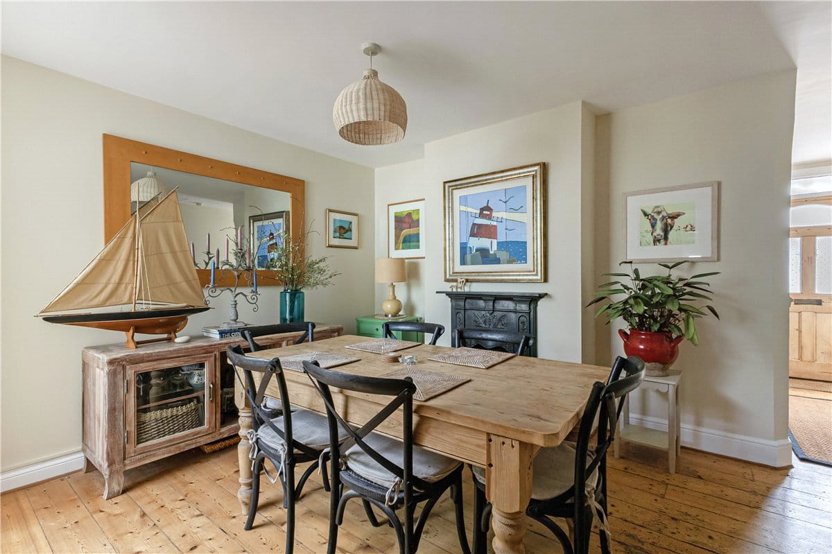 2 bedroom house, The Dean, Alresford SO24 - Available