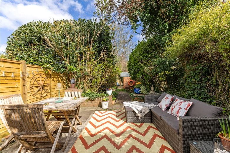 2 bedroom house, The Dean, Alresford SO24 - Available