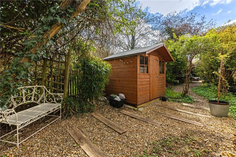 2 bedroom house, The Dean, Alresford SO24 - Available