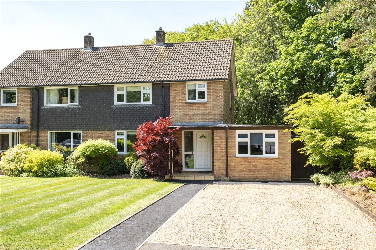 3 bedroom house, Dances Lane, Whitchurch RG28 - Available