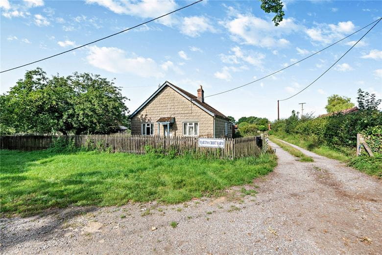 23.9 acres Bungalow, Fletchwood Lane, Totton SO40 - Available