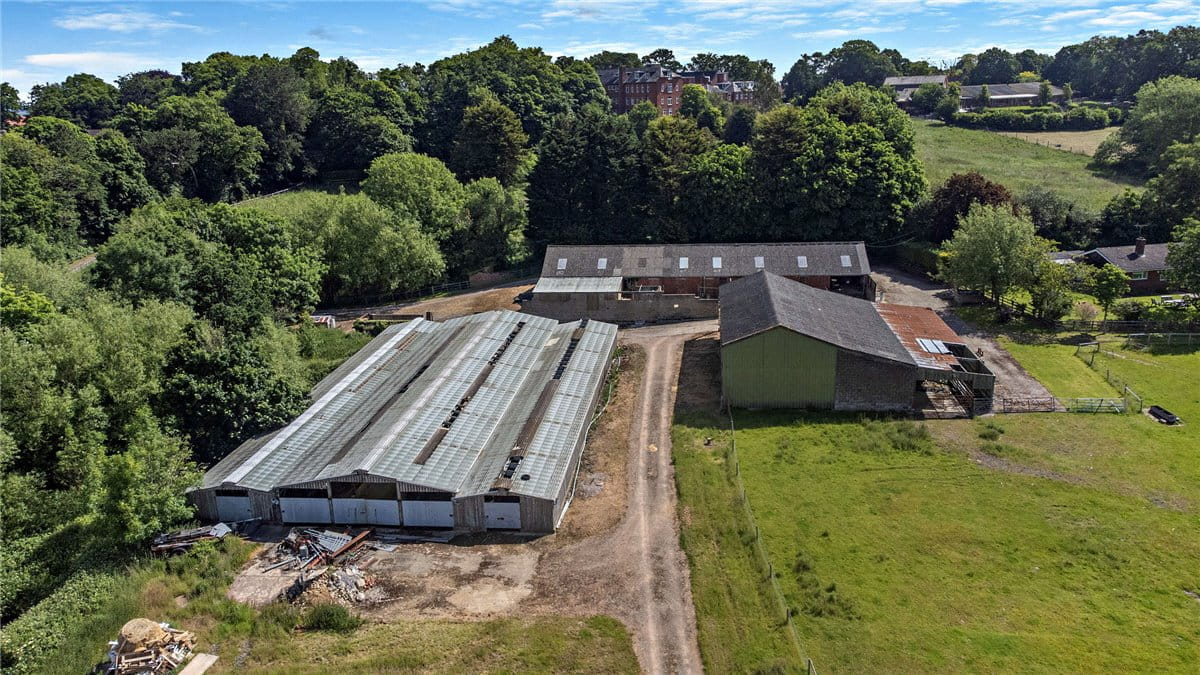 41.8 acres Bungalow, The Ridge, Cold Ash RG18 - Sold