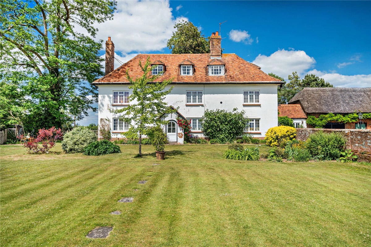 100 acres House, Leckhampstead, Newbury RG20 - Sold STC