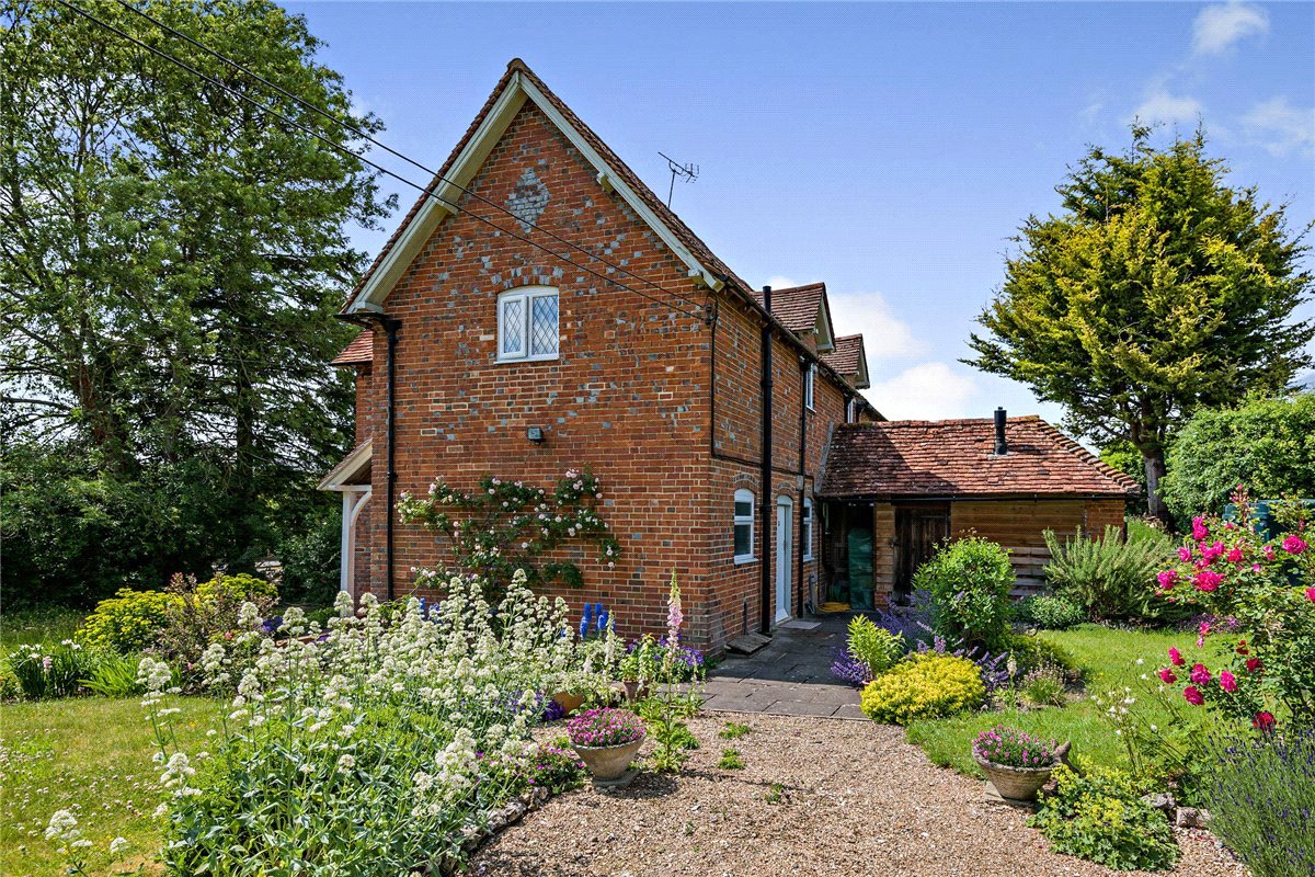 100 acres House, Leckhampstead, Newbury RG20 - Sold STC