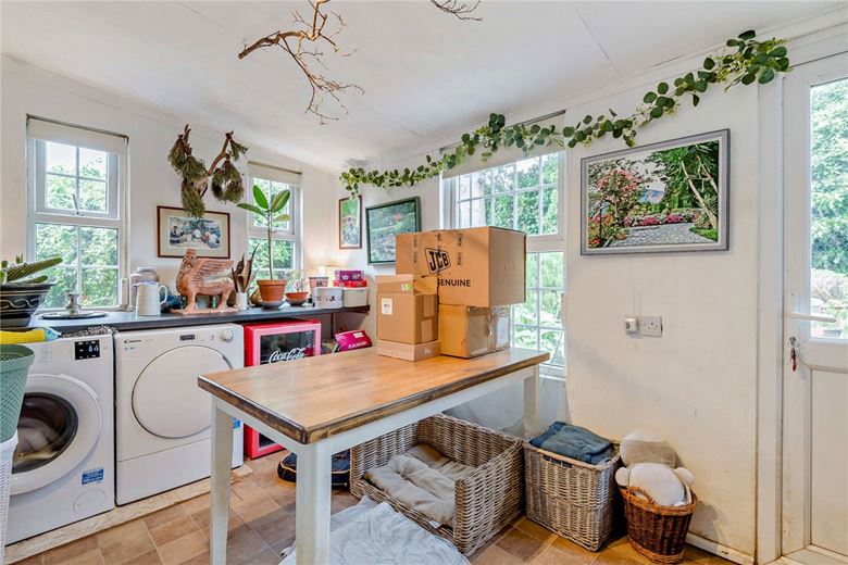 3 bedroom house, Leckhampstead, Newbury RG20 - Sold STC