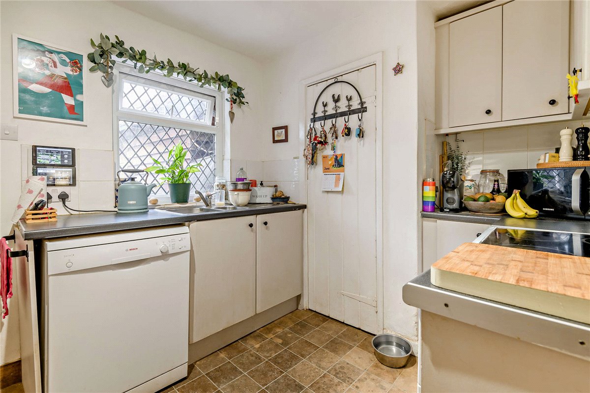 3 bedroom house, Leckhampstead, Newbury RG20 - Sold STC