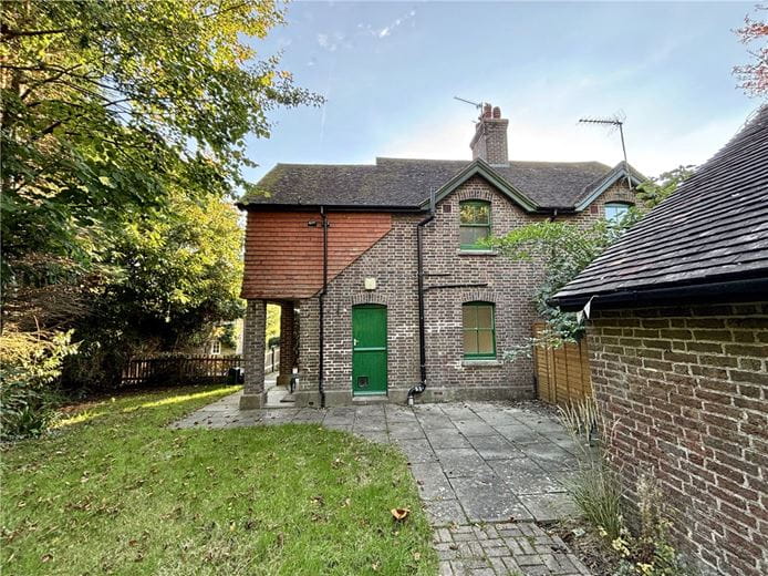 3 bedroom house, Downshire Terrace, Street Lane RH17 - Available