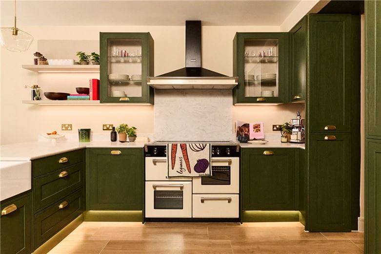 4 bedroom house, Wandsworth Common, Springfield Drive SW17 - Available