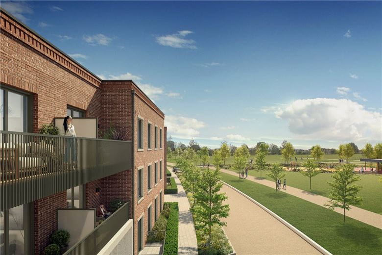 3 bedroom flat, Wandsworth Common, Springfield Drive SW17 - Available