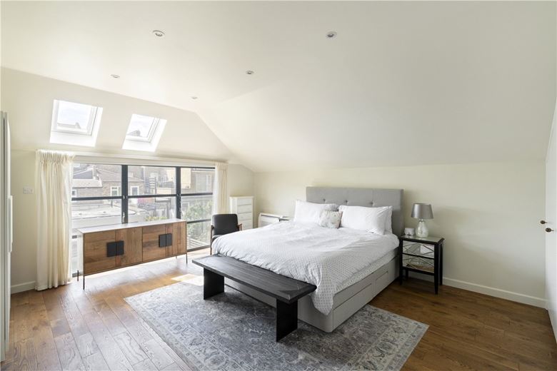 5 bedroom house, Wiseton Road, London SW17 - Available