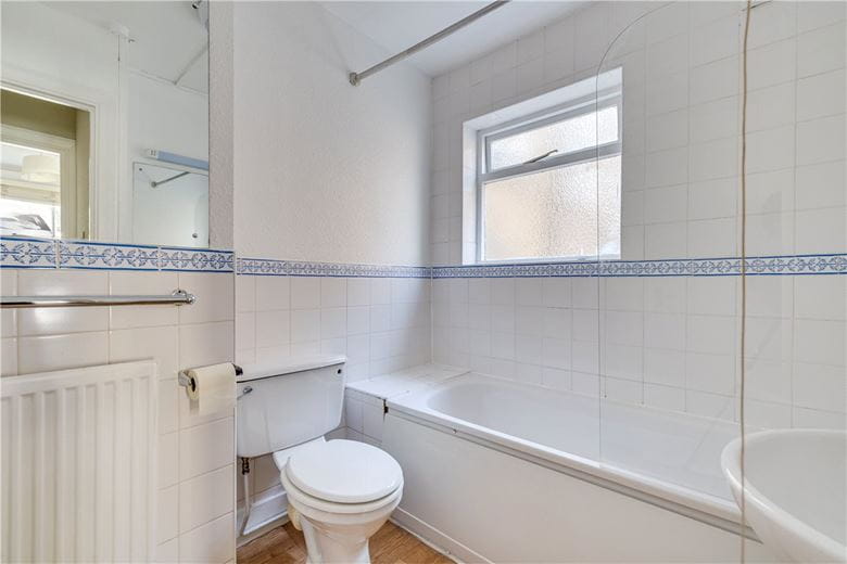 2 bedroom flat, Latchmere Road, London SW11 - Sold