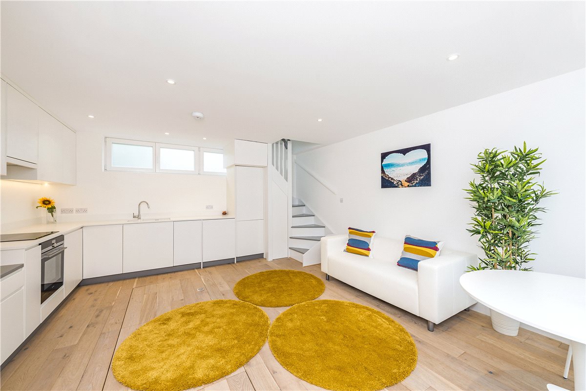 1 bedroom house, Pentland Street, London SW18 - Sold