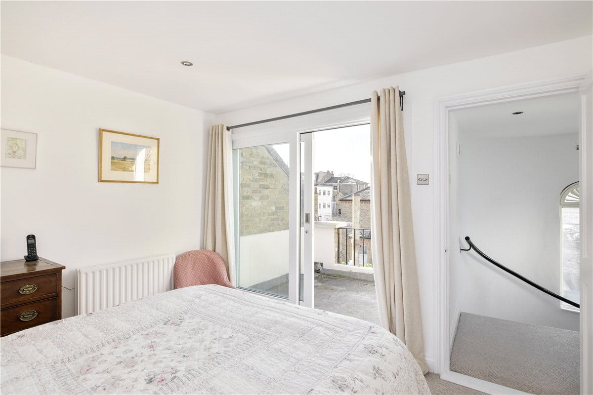 2 bedroom house, Wiseton Road, Wandsworth SW17 - Available