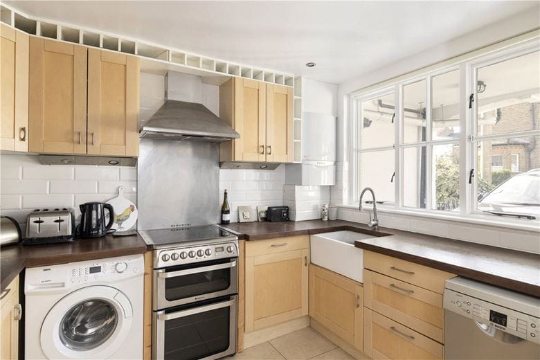 2 bedroom house, Wiseton Road, Wandsworth SW17 - Available