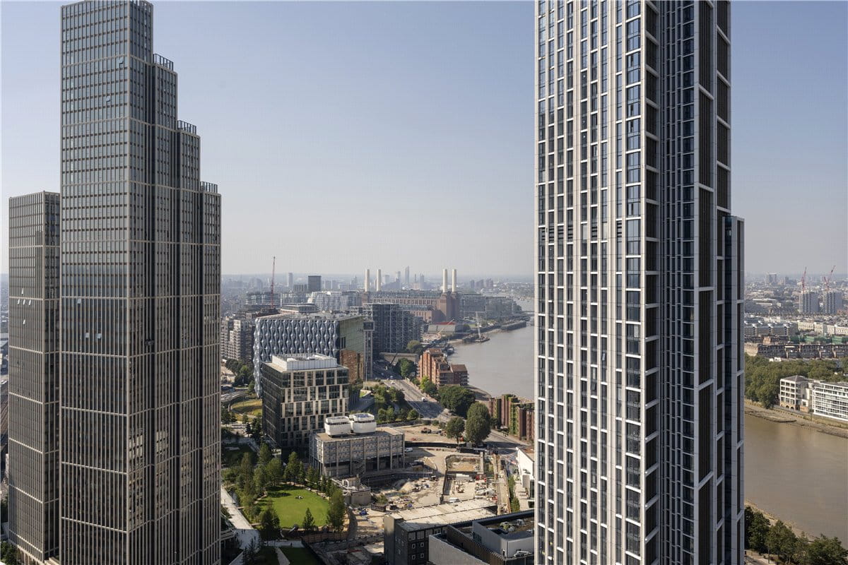 1 bedroom flat, DAMAC Tower, Nine Elms SW8 - Available