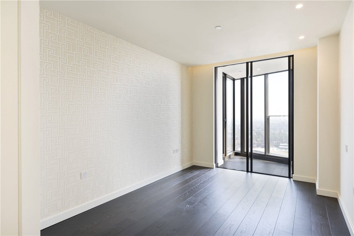 2 bedroom flat, DAMAC Tower, Nine Elms SW8 - Available