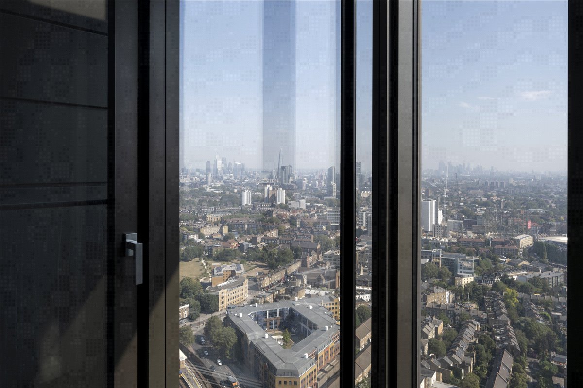 2 bedroom flat, DAMAC Tower, Nine Elms SW8 - Available