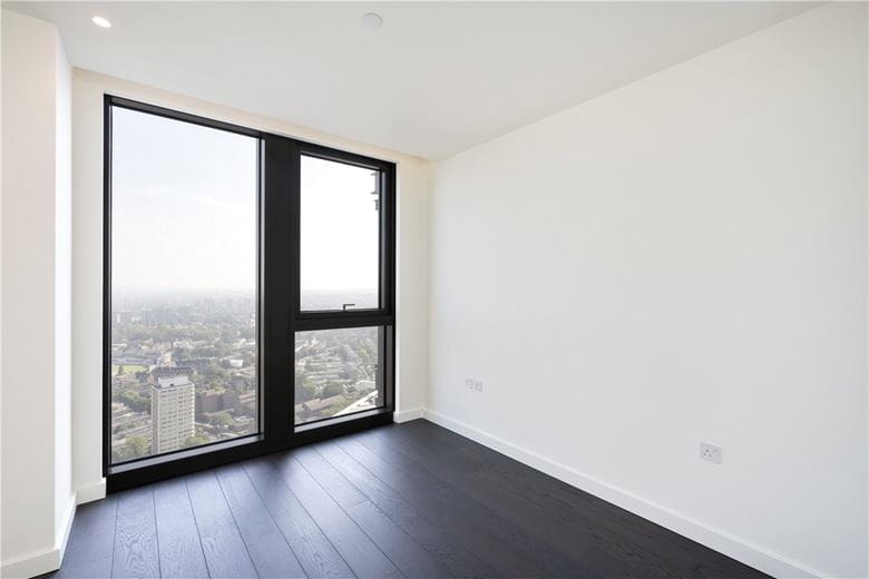 2 bedroom flat, DAMAC Tower, Nine Elms SW8 - Available