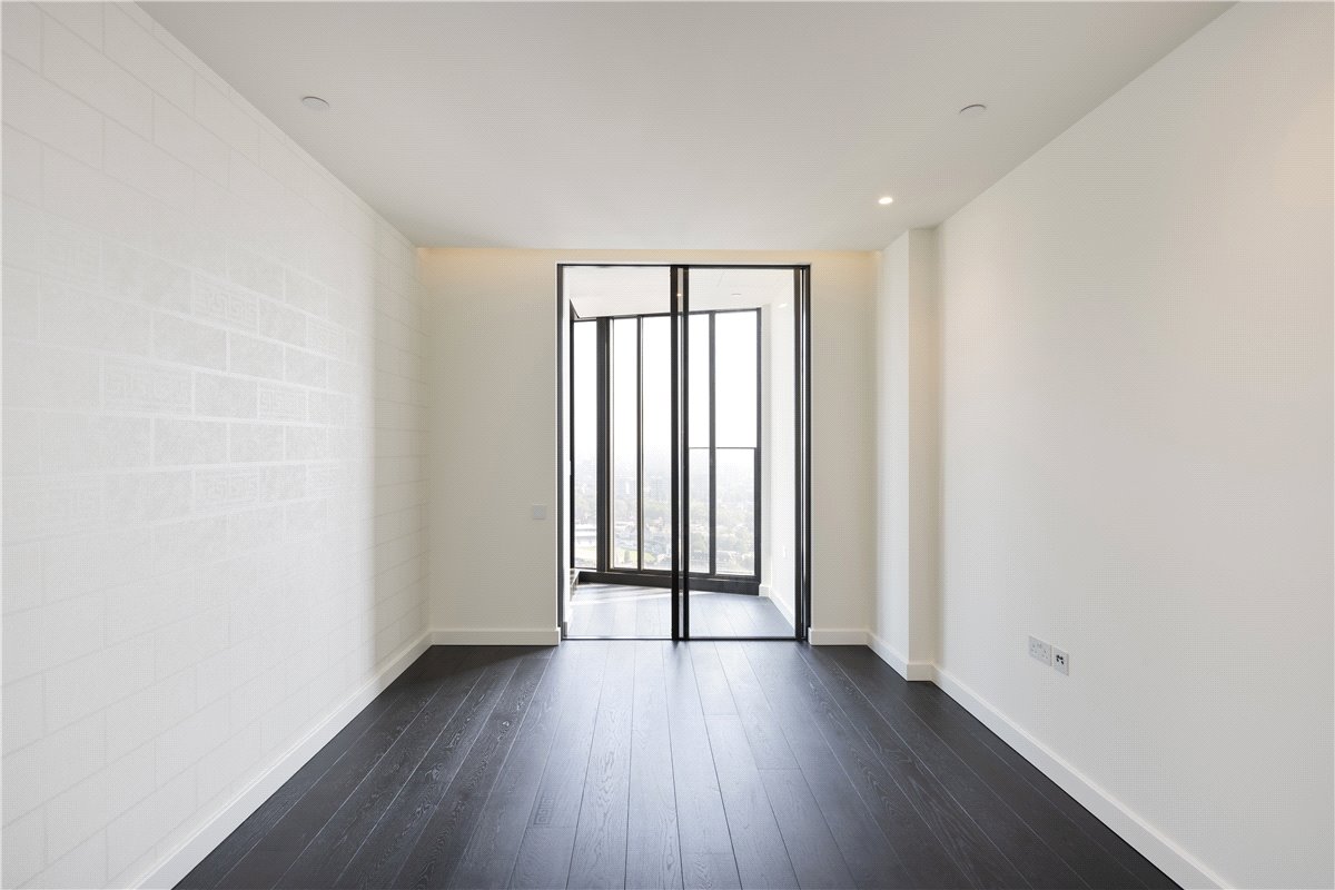 2 bedroom flat, DAMAC Tower, Nine Elms SW8 - Available