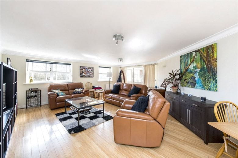 2 bedroom flat, Macmillan Way - Heritage Park, Tooting Common/Tooting Bec SW17 - Available
