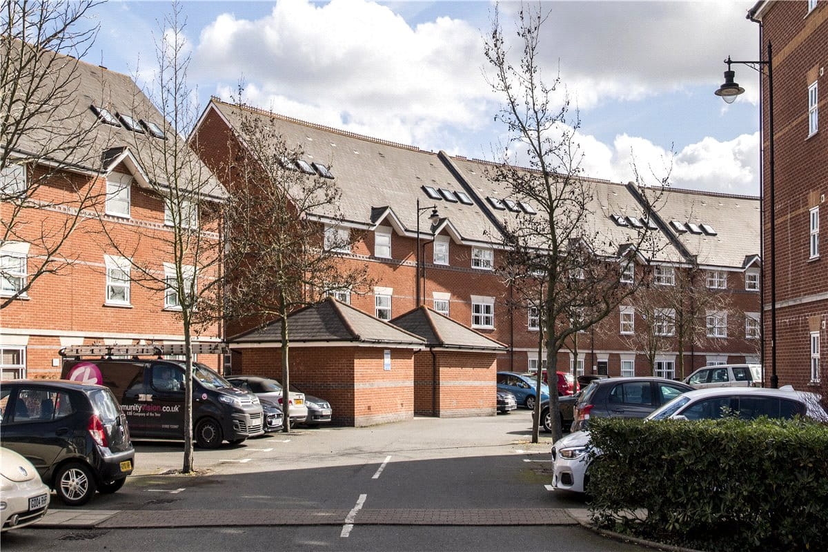 2 bedroom flat, Heritage Park, Tooting Common/Tooting Bec SW17 - Sold STC