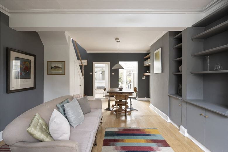 2 bedroom house, Sabine Road, Battersea SW11 - Available