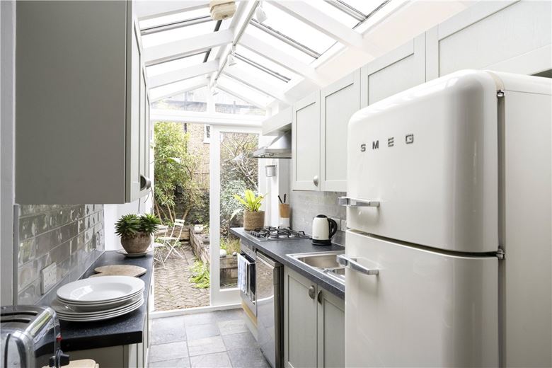 2 bedroom house, Sabine Road, Battersea SW11 - Sold