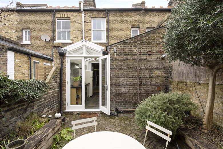 2 bedroom house, Sabine Road, Battersea SW11 - Sold