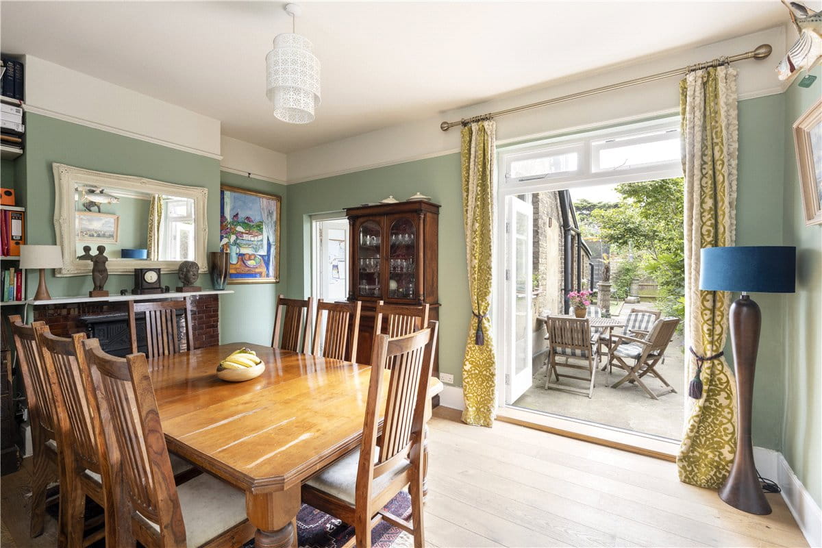 3 bedroom house, Bellevue Village, Wandsworth Common SW17 - Available